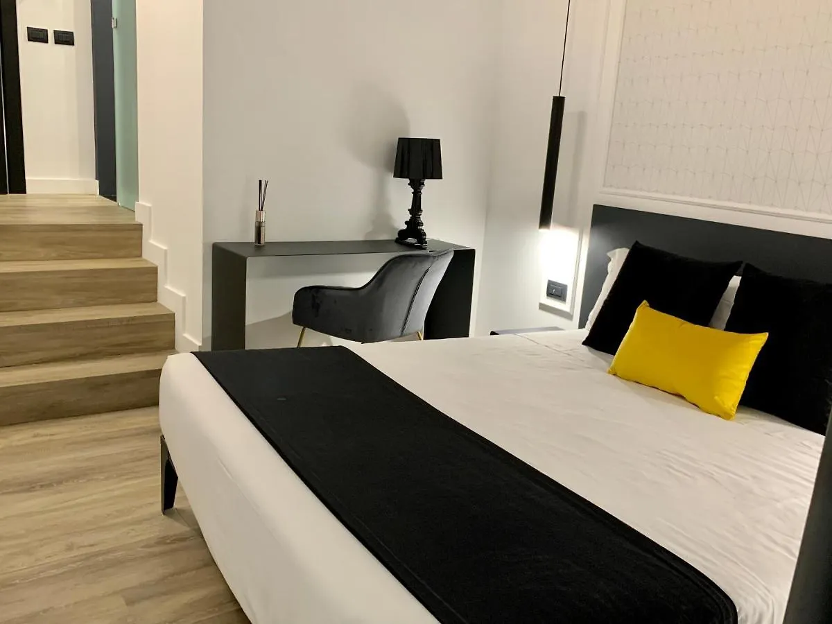 Toledo Boutique Rooms Naples Bed & Breakfast