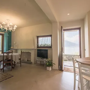 https://la-punta-apartment-bellagio.it-lombardy.com
